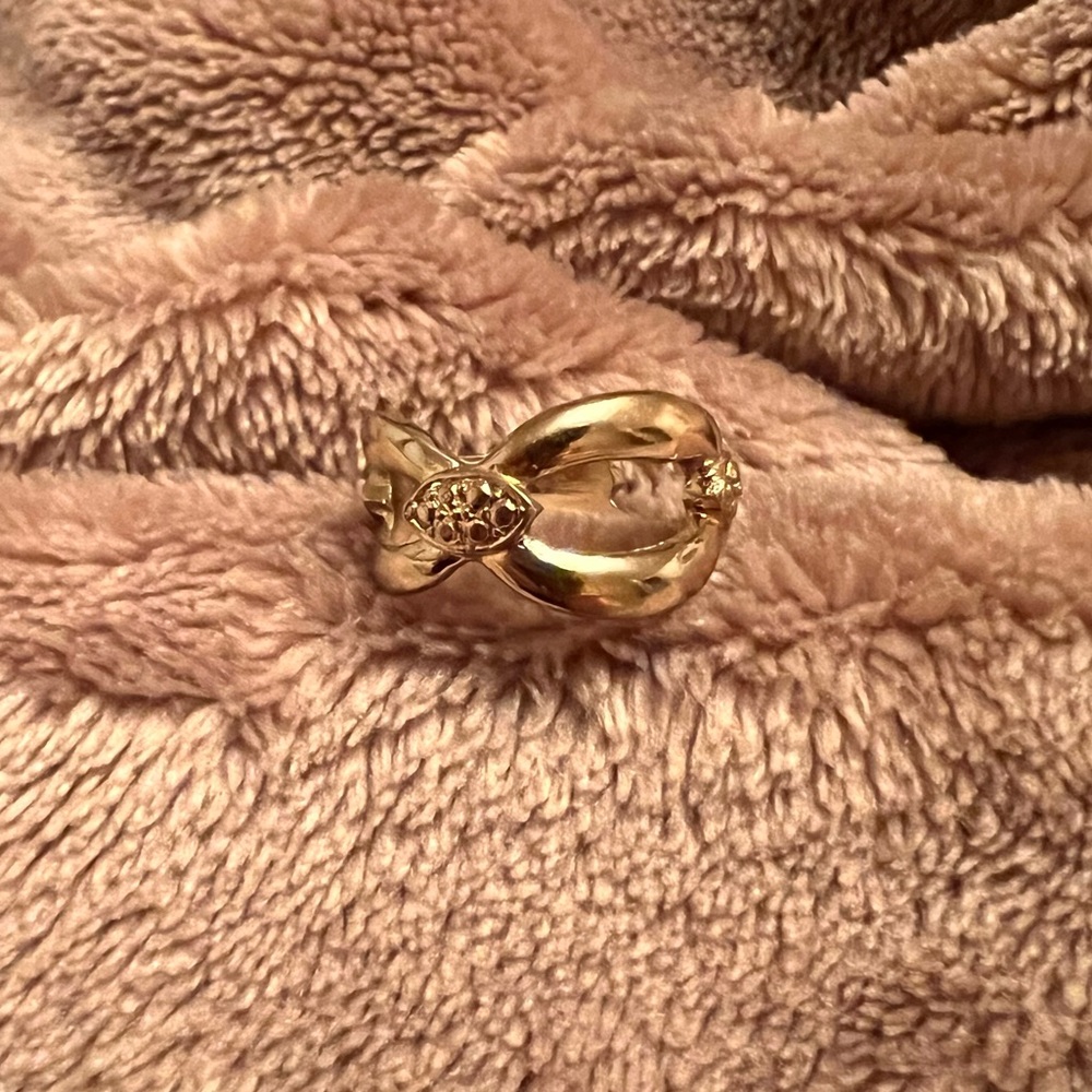 SZ 5 | Classic Chunky Chin Link Twist-Style Band Gold-Toned Ring